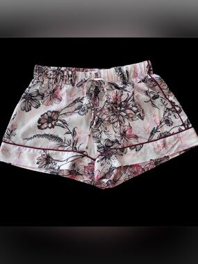 Victoria’s Secret Satin Pajama Shorts EUC XS